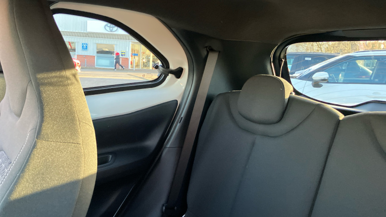 Toyota Aygo X 1.0 VVT-i Edge 5dr Petrol Hatchback